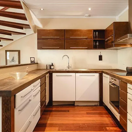 Dinbnb L 50m To Bryggen L Multiple Apts L Balcony L View L Fireplace アパート ベルゲン